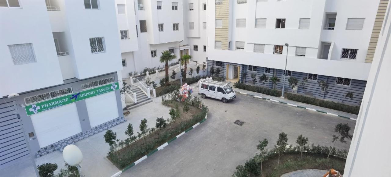 Sam House 2 Min A L'aeroport Appartement